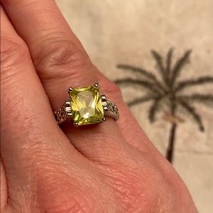 Lia Sophia green stone ring